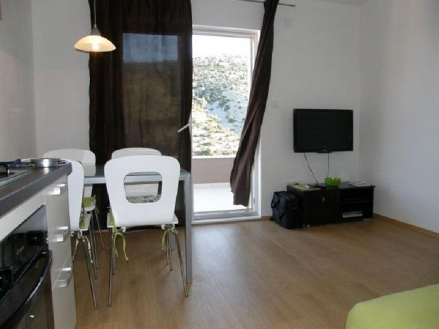 Apartments Ljubi Vinišće Eksteriør bilde