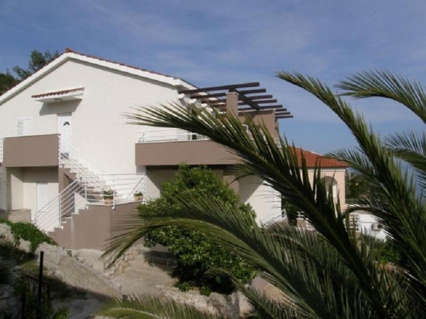 Apartments Ljubi Vinišće Eksteriør bilde